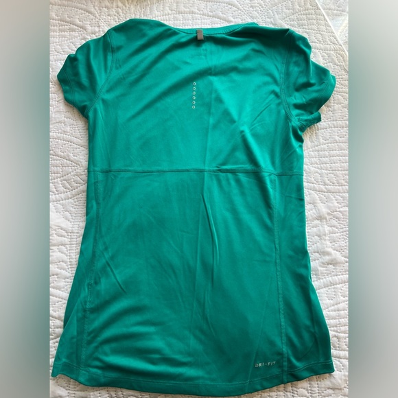 Nike dry fit miler tee - Picture 2 of 3